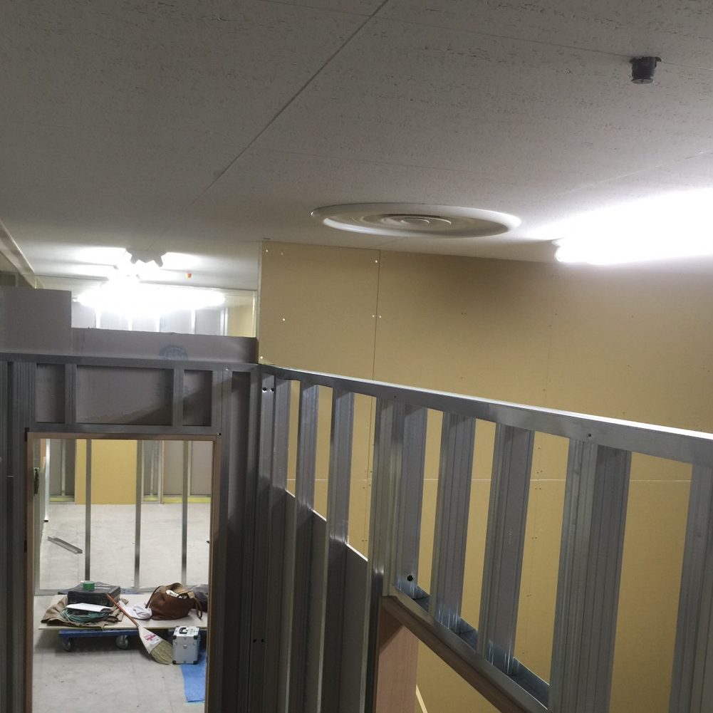 愛知県名古屋市の建築一般工事 リフォーム工事の株式会社松昇の名古屋市 某百貨店テナント工事(軽鉄、ボード工事)