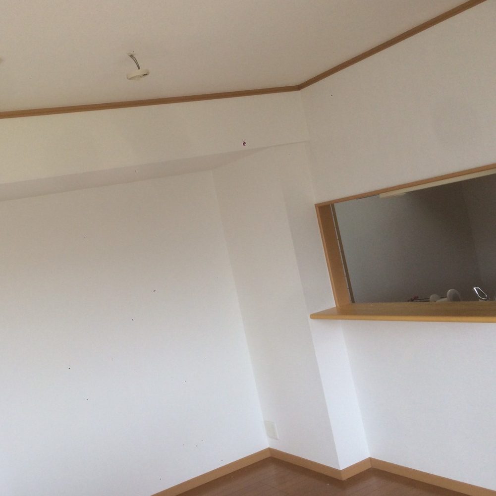 愛知県名古屋市の建築一般工事 リフォーム工事の株式会社松昇のマンション クロス貼り替え工事