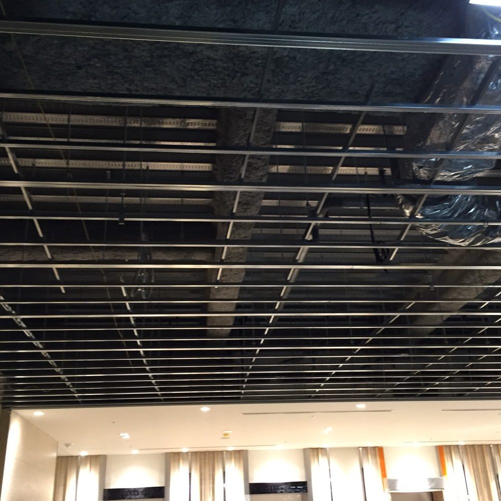 愛知県名古屋市の建築一般工事 リフォーム工事の株式会社松昇の駅前開発 テナント工事(軽鉄工事